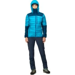 Norrona Plumífero Chaqueta Mujer - Falketind Down750 Hood - Aquarius/Mykonos Blue -Norrona norrona falketind down750 hood jacket women aquarius mykonos blue 4 1517592