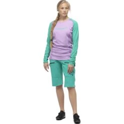 Norrona Camiseta De Manga Larga Mujer - Fjørå Equaliser Lightweight - Violet Tuille/Arcadia -Norrona norrona fjora equaliser lightweight long sleeve shirt women violet tulle arcadia 3 903473