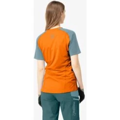 Norrona Camiseta Mujer - Fjørå Equaliser Lightweight - Orange Popsicle/Tourmaline -Norrona norrona fjora equaliser lightweight t shirt women orange popsicle tourmaline 5 1126793