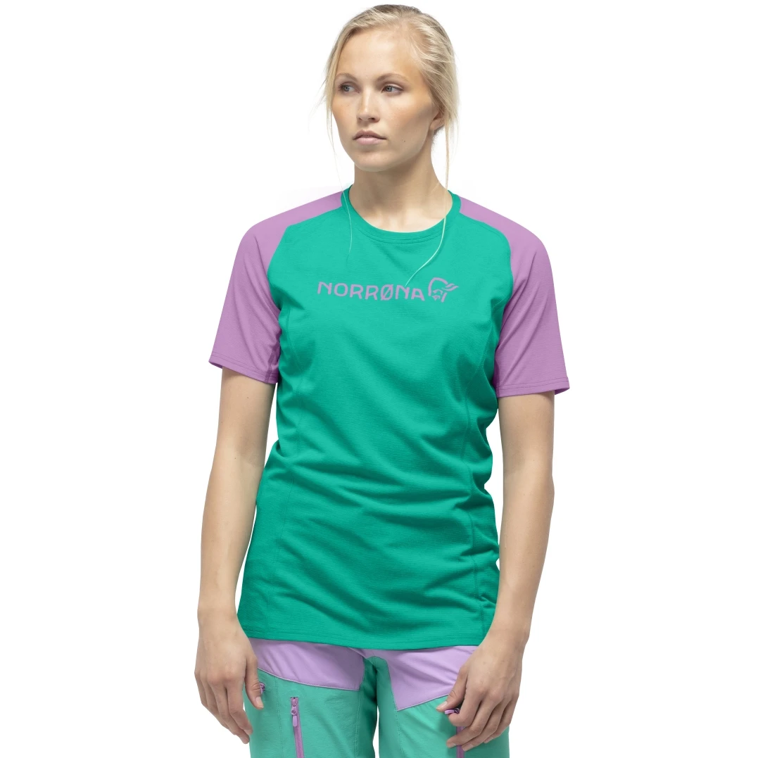 Norrona Camiseta Mujer - Fjørå Equaliser Lightweight - Violet Tuille/Arcadia 1 Norrona Camiseta Mujer - Fjørå Equaliser Lightweight - Violet Tuille/Arcadia