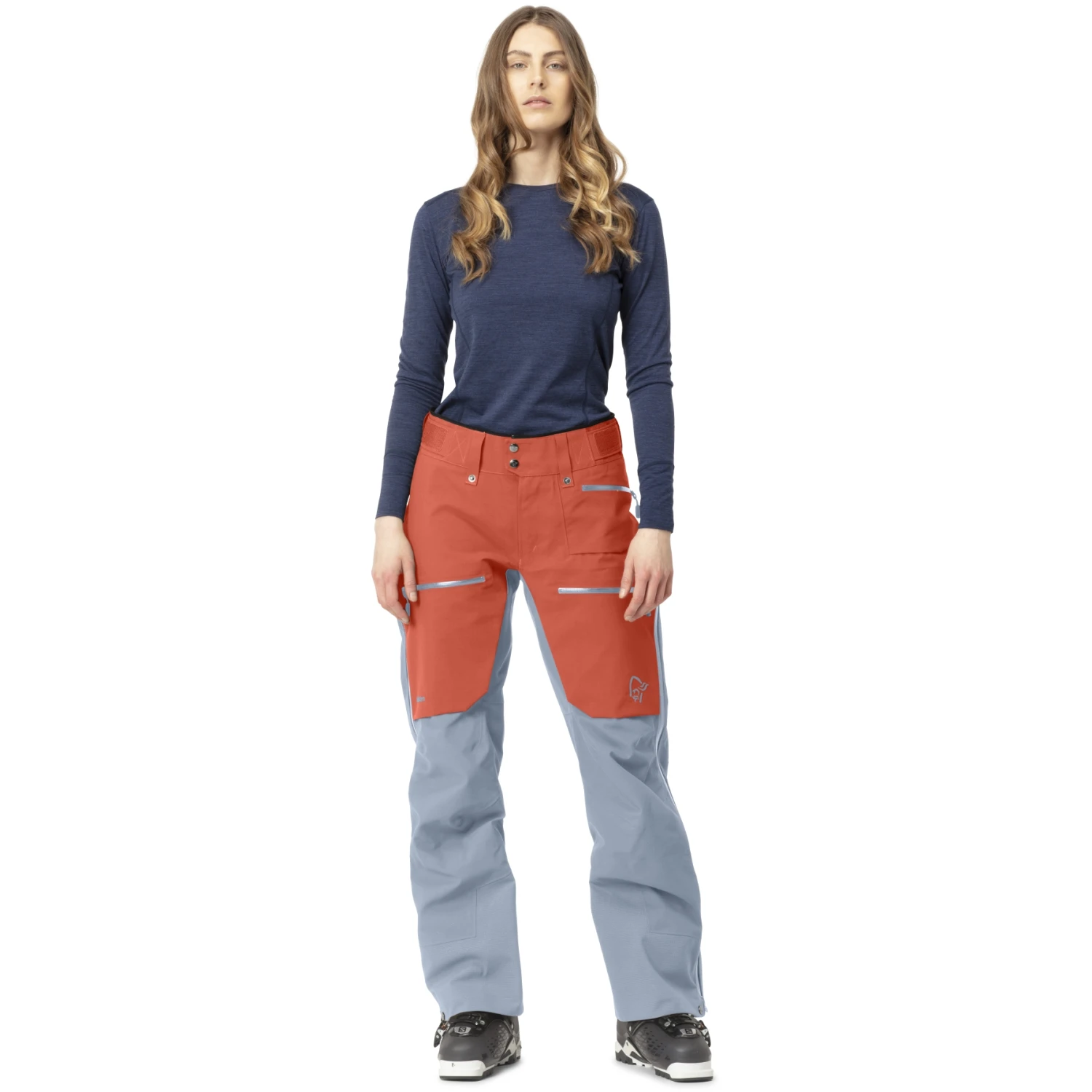 Norrona Pantalones Mujer - Lofoten Gore-Tex Pro - Orange Alert/Blue Fog 3 Norrona Pantalones Mujer - Lofoten Gore-Tex Pro - Orange Alert/Blue Fog - Imagen 3