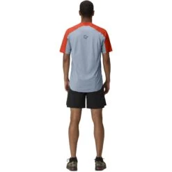 Norrona Camiseta Hombre - Senja Equaliser Lightweight - Arednalin -Norrona norrona senja equaliser lightweight t shirt men arednalin model 2 1399864