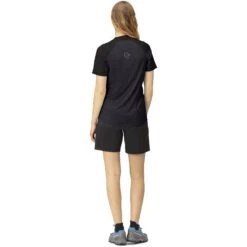 Norrona Camiseta Mujer - Senja Equaliser Lightweight - Caviar 9 Norrona Camiseta Mujer - Senja Equaliser Lightweight - Caviar -Norrona norrona senja equaliser lightweight t shirt women caviar model 2 1399834
