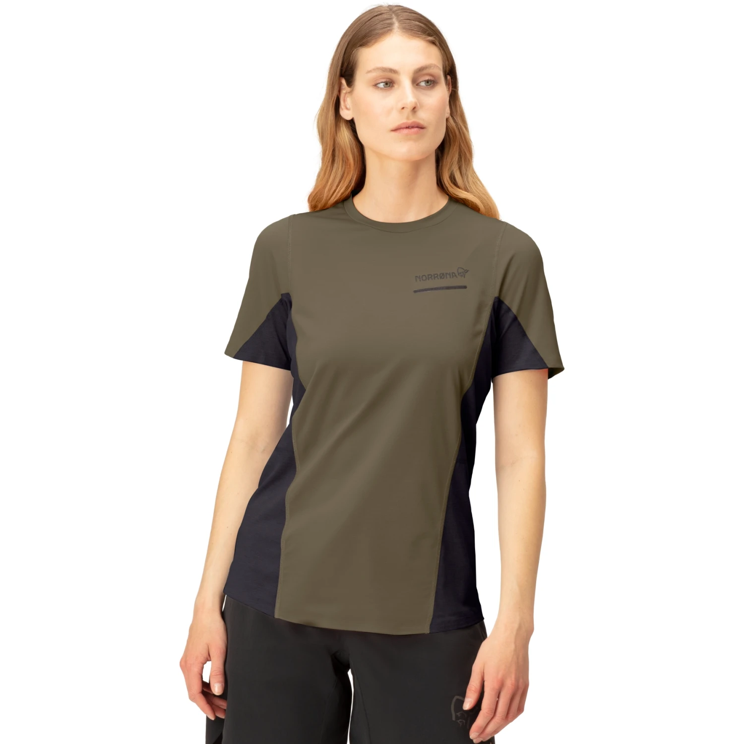 Norrona Camiseta Mujer - Senja Equaliser Lightweight - Olive Night 1 Norrona Camiseta Mujer - Senja Equaliser Lightweight - Olive Night