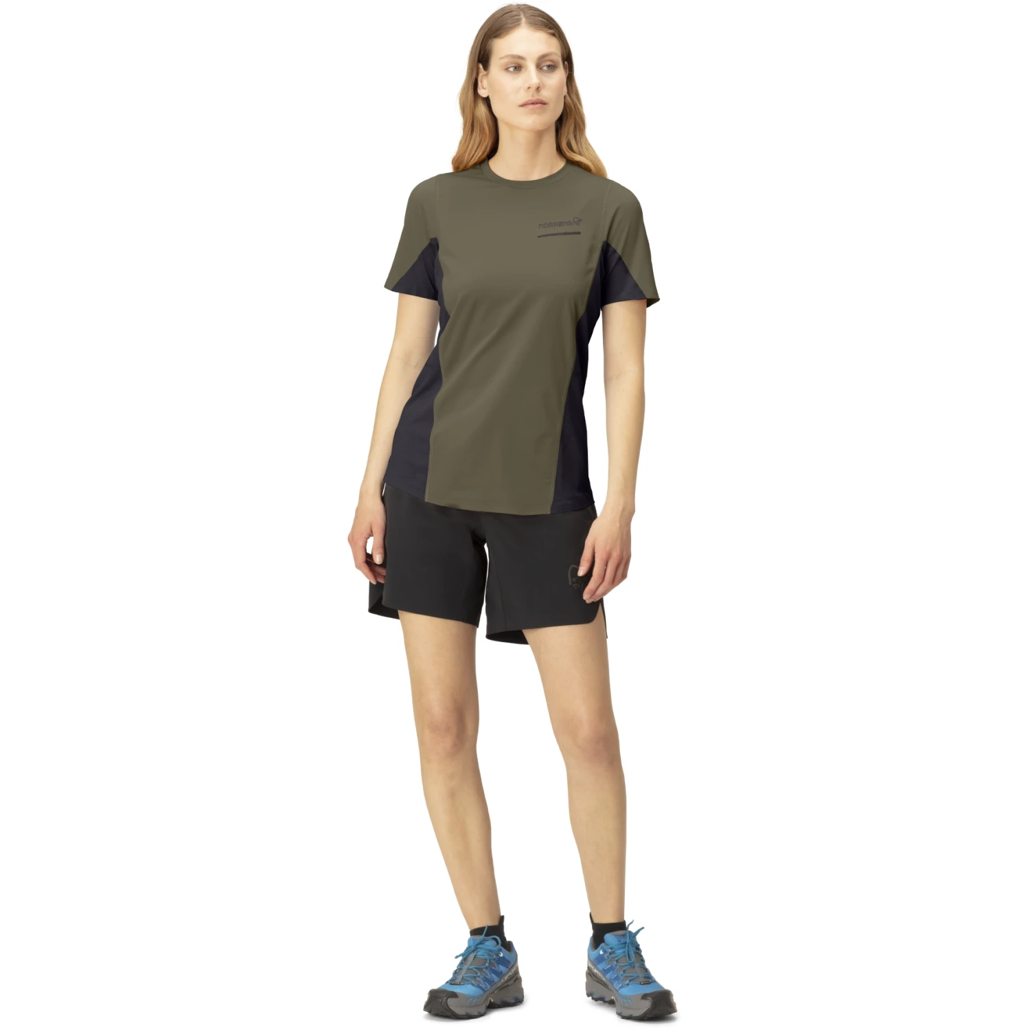 Norrona Camiseta Mujer - Senja Equaliser Lightweight - Olive Night 4 Norrona Camiseta Mujer - Senja Equaliser Lightweight - Olive Night - Imagen 4