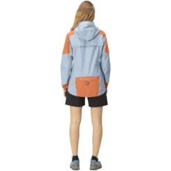 Norrona Chaqueta Mujer - Senja Gore-Tex Active - Flamingo/Blue Fog -Norrona norrona senja gore tex active jacket women flamingo blue fog model 2 1399971