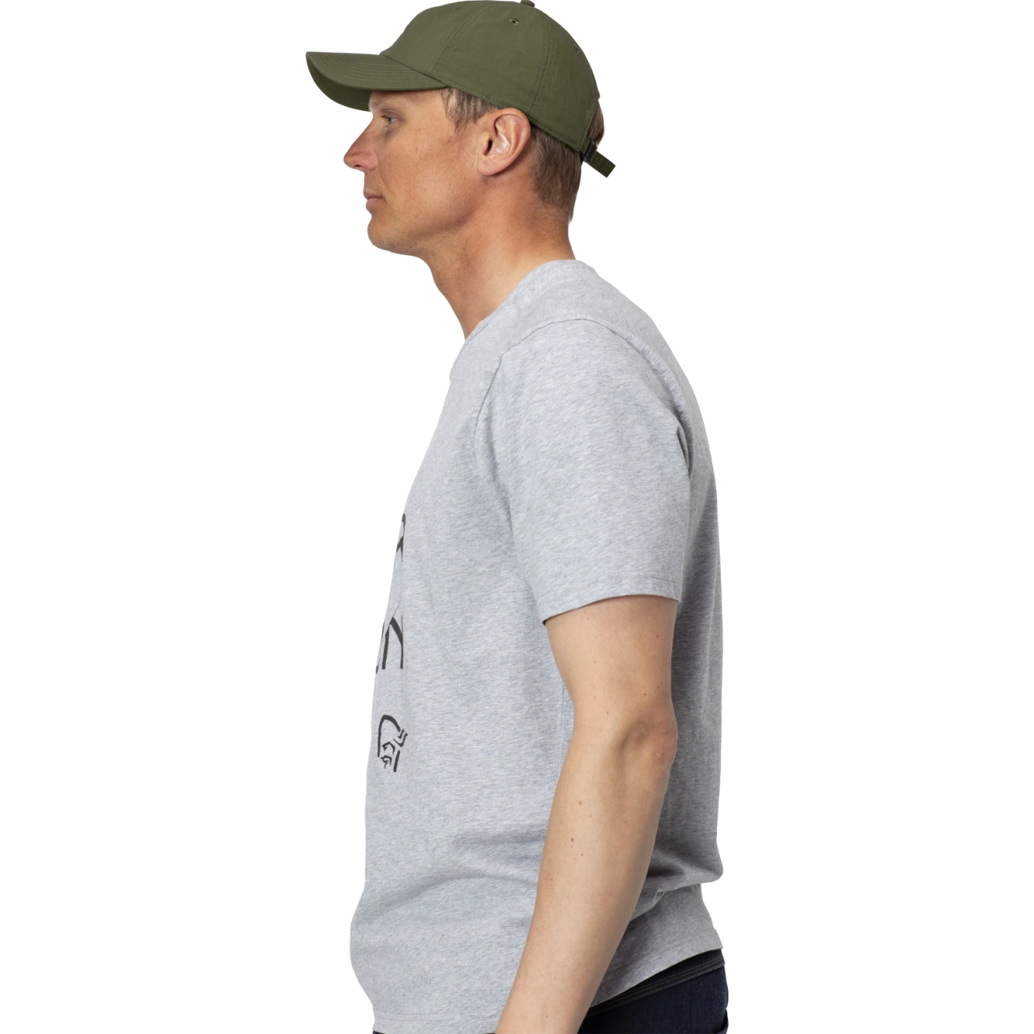 Norrona Sports Tech Gorra - Olive Night 2 Norrona Sports Tech Gorra - Olive Night - Imagen 2