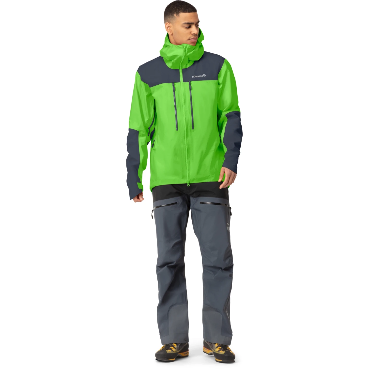 Norrona Chaqueta Hombre - Trollveggen Gore-Tex Pro Light - Classic Green/Cool Black 4 Norrona Chaqueta Hombre - Trollveggen Gore-Tex Pro Light - Classic Green/Cool Black - Imagen 4