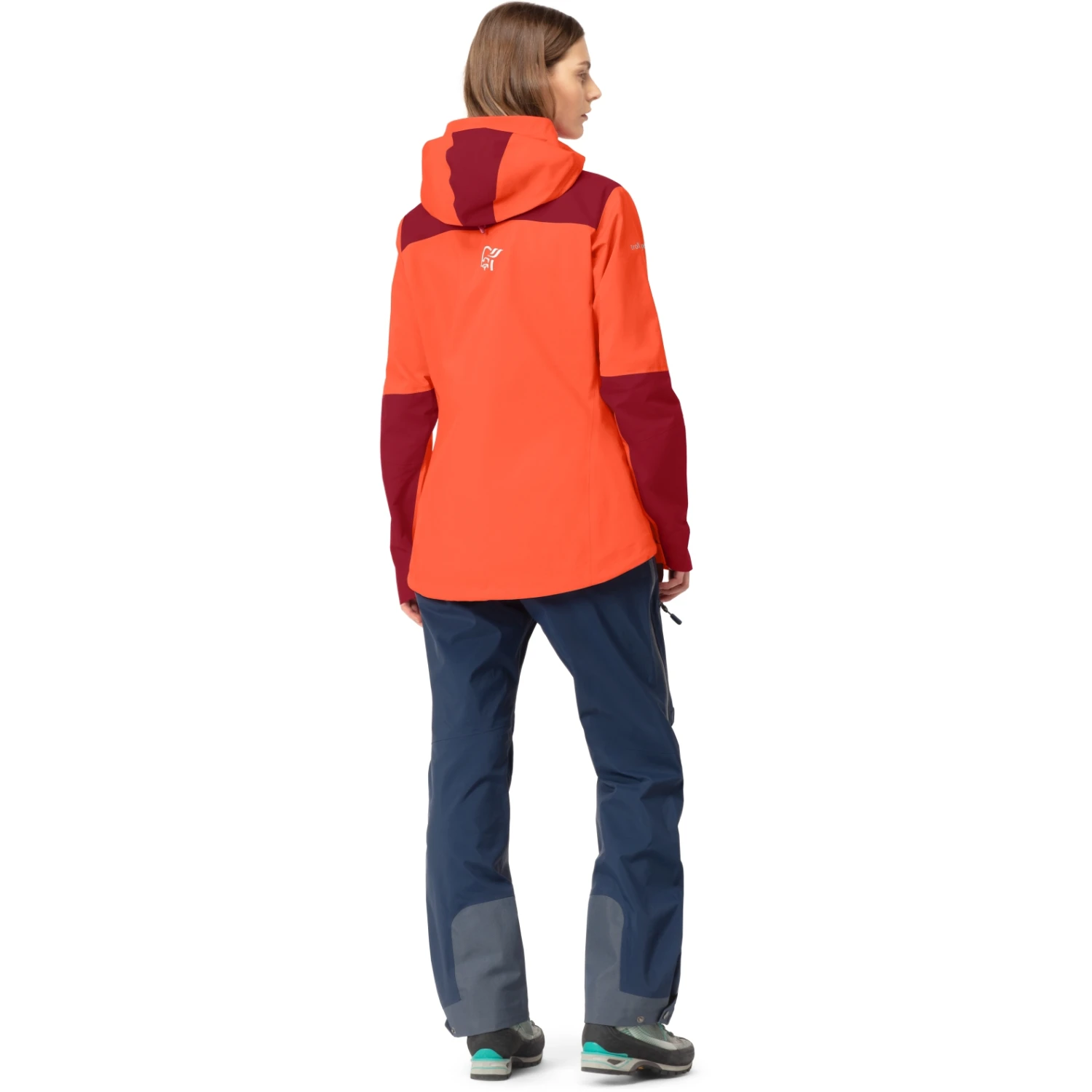 Norrona Chaqueta Mujer - Trollveggen Gore-Tex Pro Light - Orange Alert 5 Norrona Chaqueta Mujer - Trollveggen Gore-Tex Pro Light - Orange Alert - Imagen 5