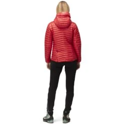 Norrona Plumífero Chaqueta Mujer - Trollveggen Superlight Down850 Hood - True Red 9 Norrona Plumífero Chaqueta Mujer - Trollveggen Superlight Down850 Hood - True Red -Norrona norrona trollveggen superlight down850 hood jacket women true red 4 1258426